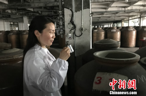 ƷװھƸԭơ<a target='_blank' href='http://www.chinanews.com/' _fcksavedurl='http://www.chinanews.com/' ></table></a>  